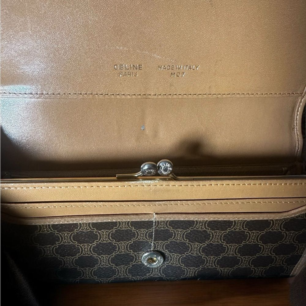 Celine Kisslock Wallet - Picture 4 of 14